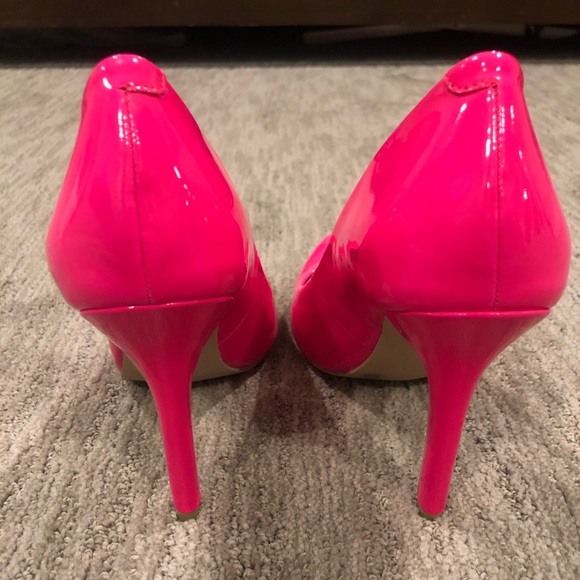 Have never worn- too small! - Picture 2 of 5